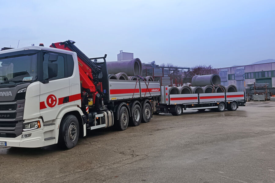 Camion, gru e rimorchio di ultima generazione